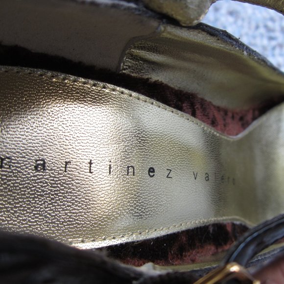 Martinez Valero Velvet Peep Toe Mary Jane Heels - Picture 14 of 14